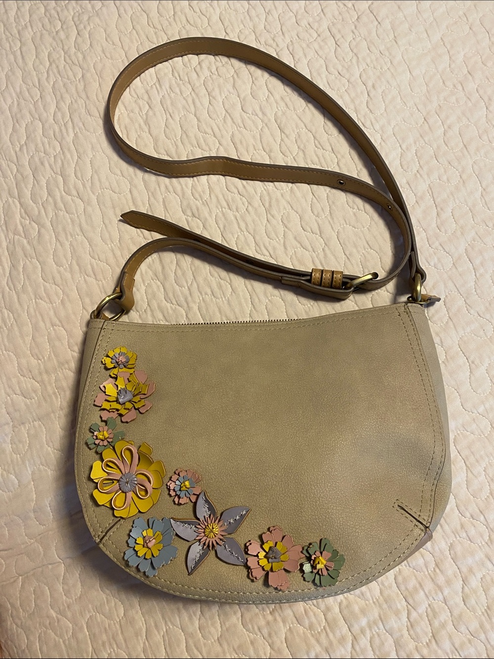 Elle Jae gypset Floral Accent crescent crossbody Bag - Beige